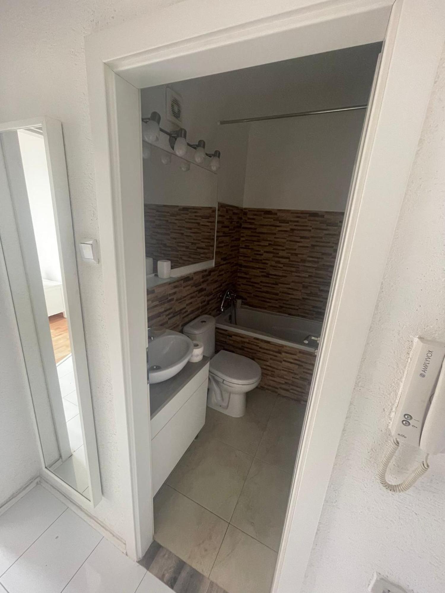 Park View City Center Location Apartment With Balcony Bratislava Exterior photo